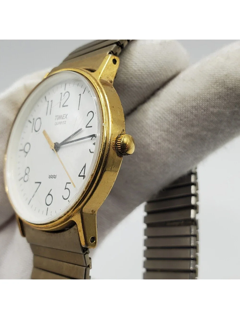 Vintage 1988 Timex Quartz Womens Watch 32mm New Battery Gold Stretch Band